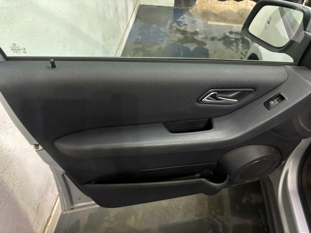 Mercedes-Benz A Class A160 Classic Se Silver #23