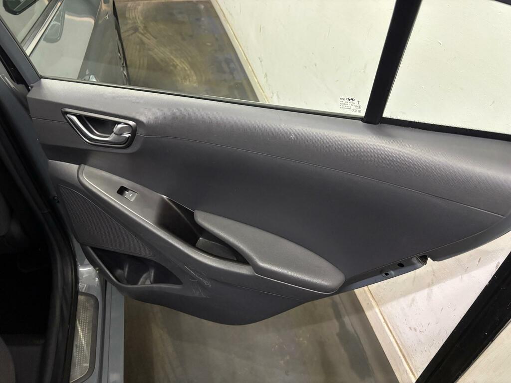 Hyundai Ioniq Hatchback  #17