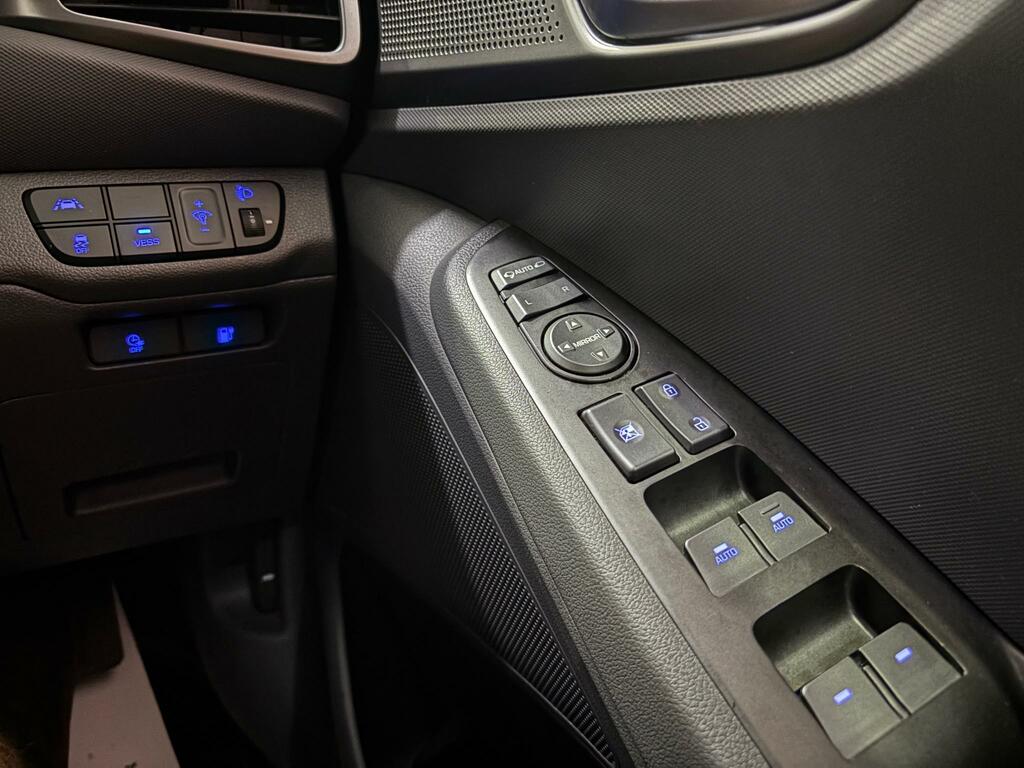 Hyundai Ioniq Hatchback  #27
