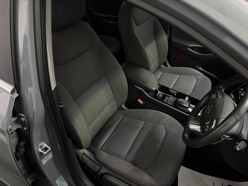 Hyundai Ioniq Hatchback  #14