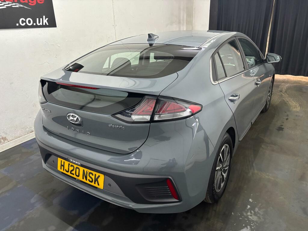 Hyundai Ioniq Hatchback  #11