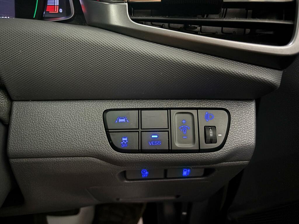 Hyundai Ioniq Hatchback  #32