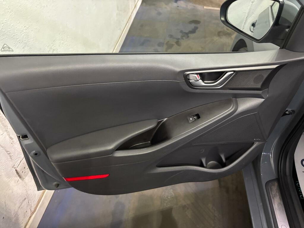 Hyundai Ioniq Hatchback  #21