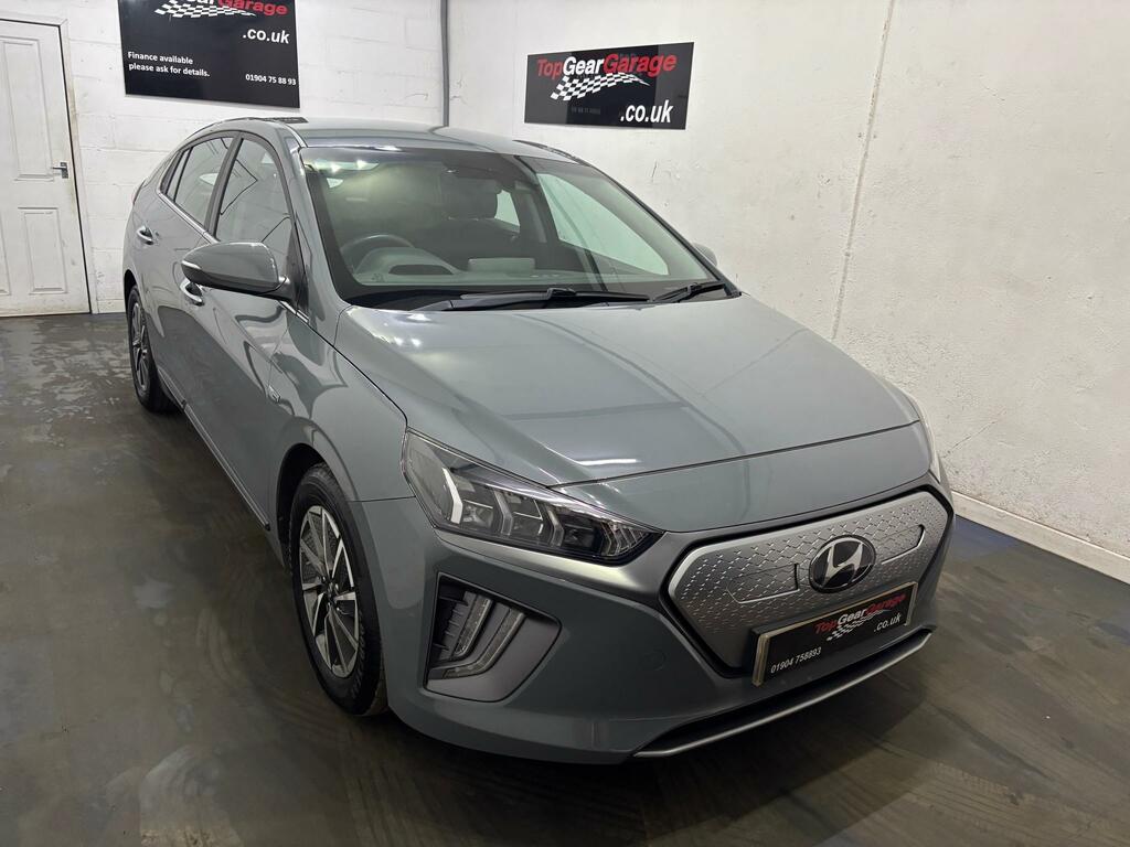 Hyundai Ioniq Hatchback  #10