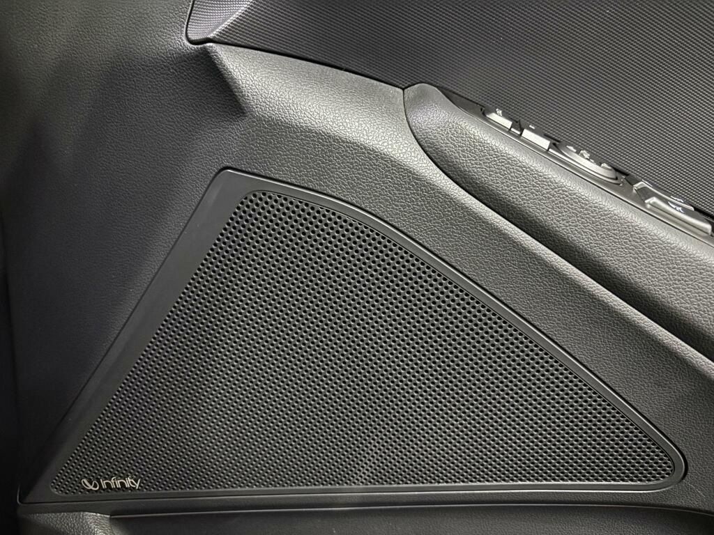 Hyundai Ioniq Hatchback  #31