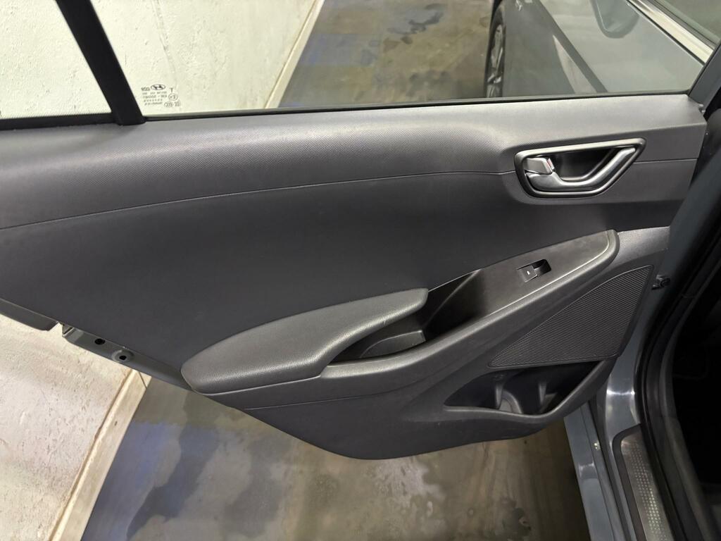 Hyundai Ioniq Hatchback  #18