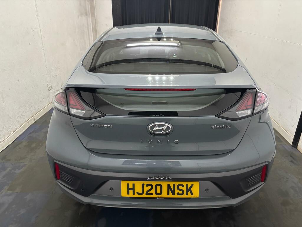 Hyundai Ioniq Hatchback  #8