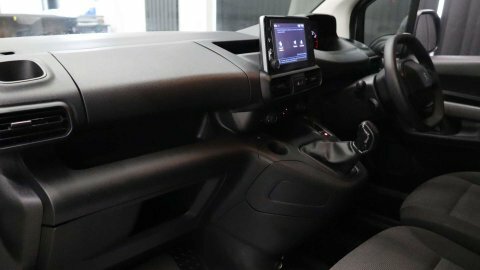 Peugeot Partner 2019 19 1.6 NV19YZG White #6
