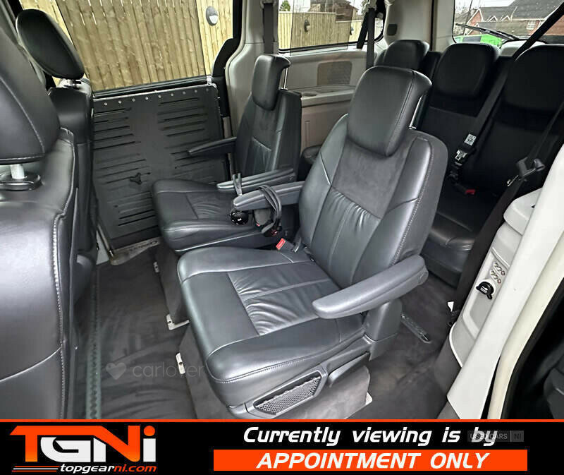 Chrysler Grand Voyager 3.8 V6 Limited Black #6
