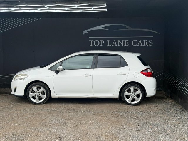 Toyota Auris 2011 1.8 Vvt-h T Spirit Cvt Euro 5 Ss YF11UBK White #4