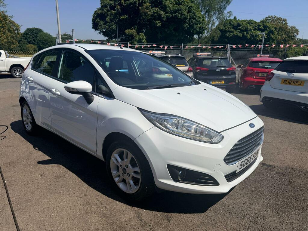 Ford Fiesta 1.25 Zetec Euro 6 White