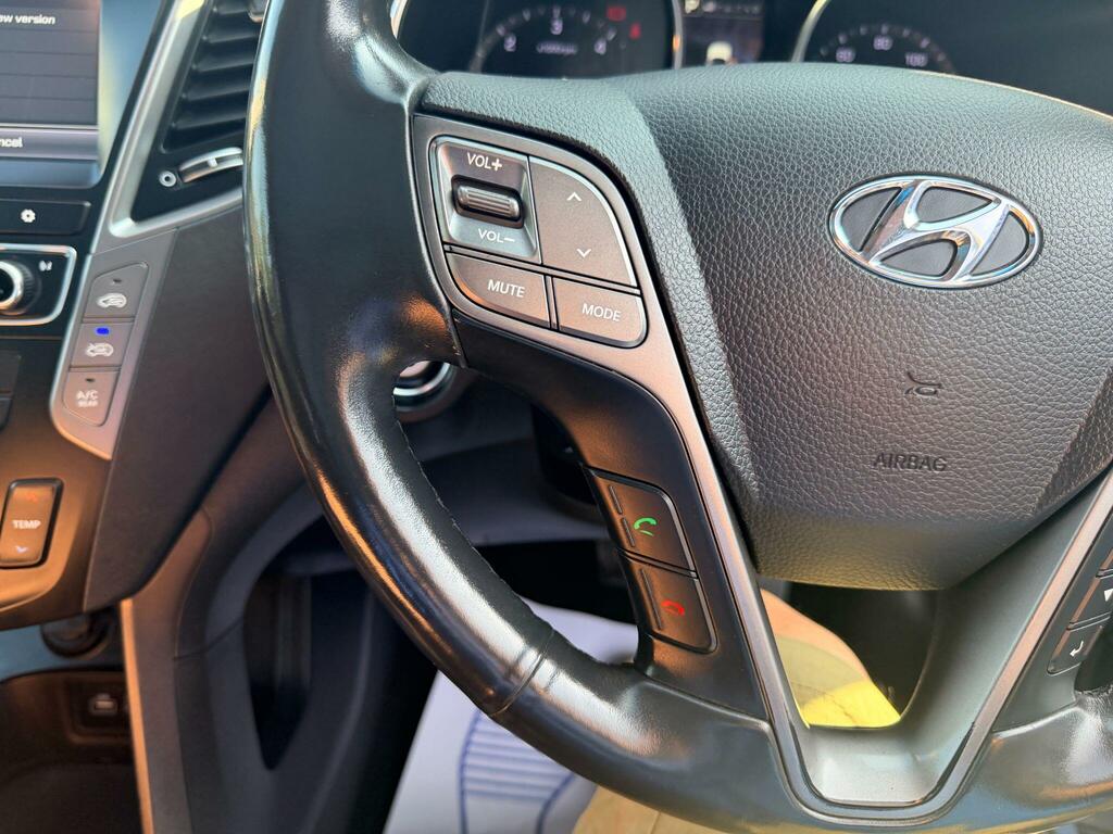 Hyundai Santa Fe Santa Fe Premium Crdi Red #19