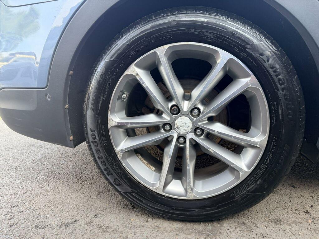 Hyundai Santa Fe Santa Fe Premium Crdi Red #27
