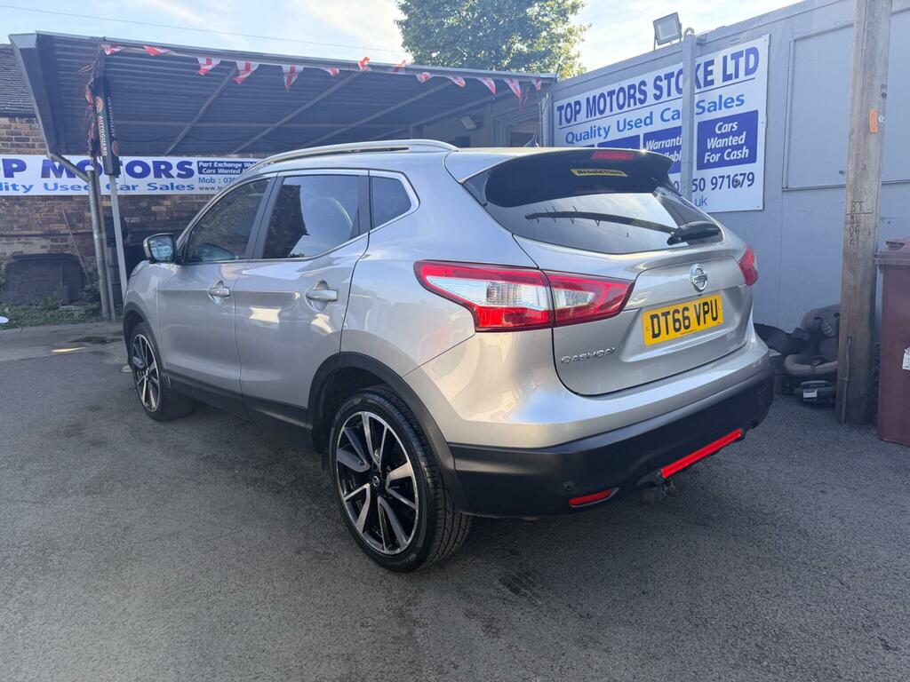 Nissan Qashqai Hatchback Brown #9