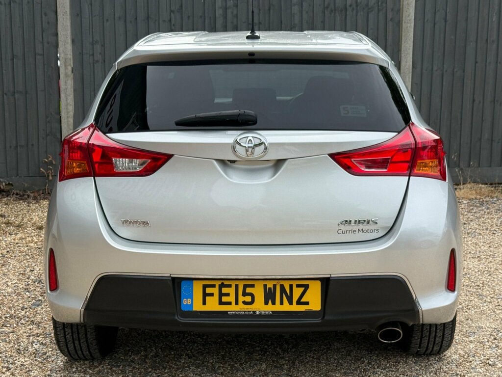 Toyota Auris 1.6 V-matic Icon Plus Multidrive S Euro 5 Silver #4