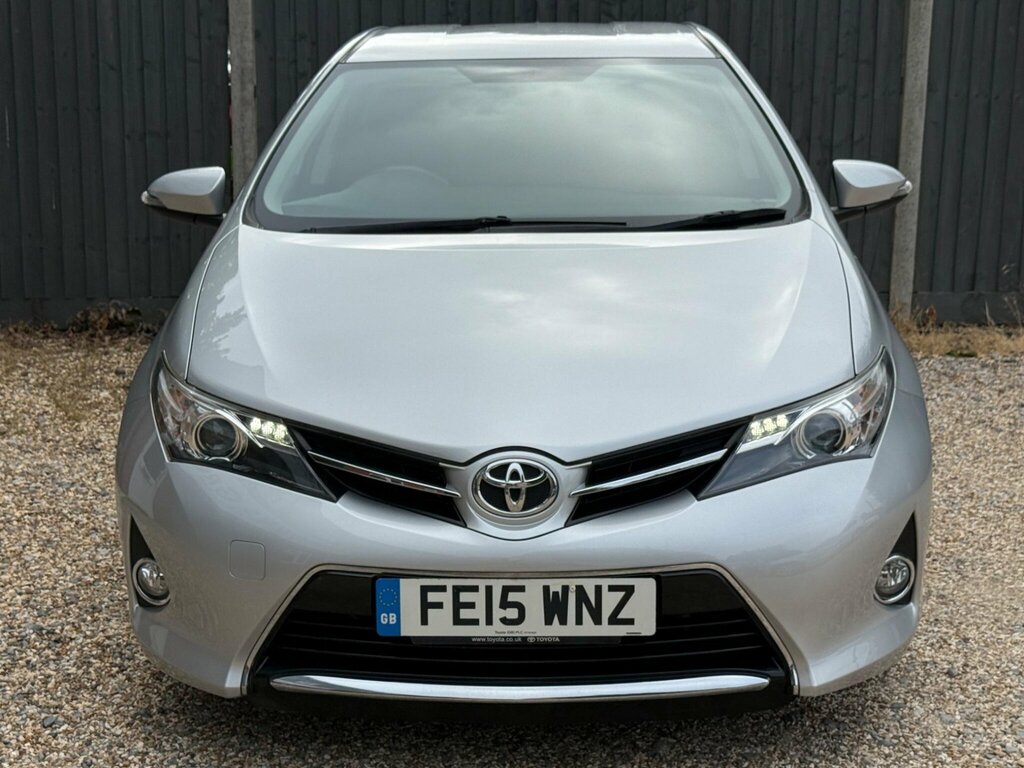 Toyota Auris 1.6 V-matic Icon Plus Multidrive S Euro 5 Silver #3