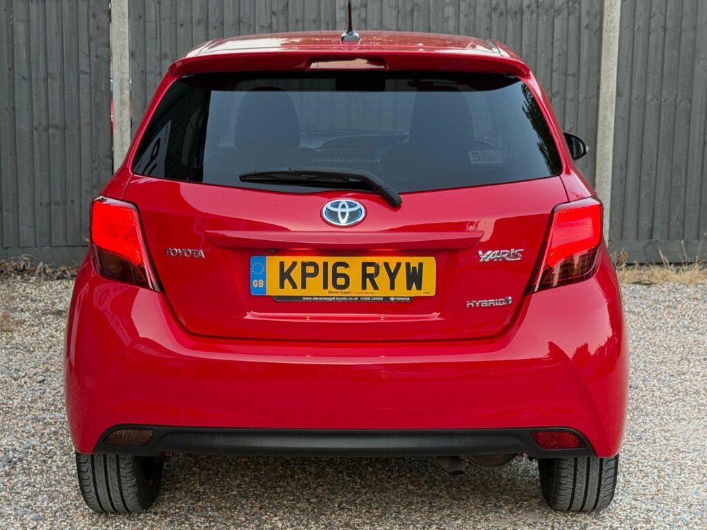 Toyota Yaris 1.5 Vvt-h Design E-cvt Euro 6 KP16RYW Red #3