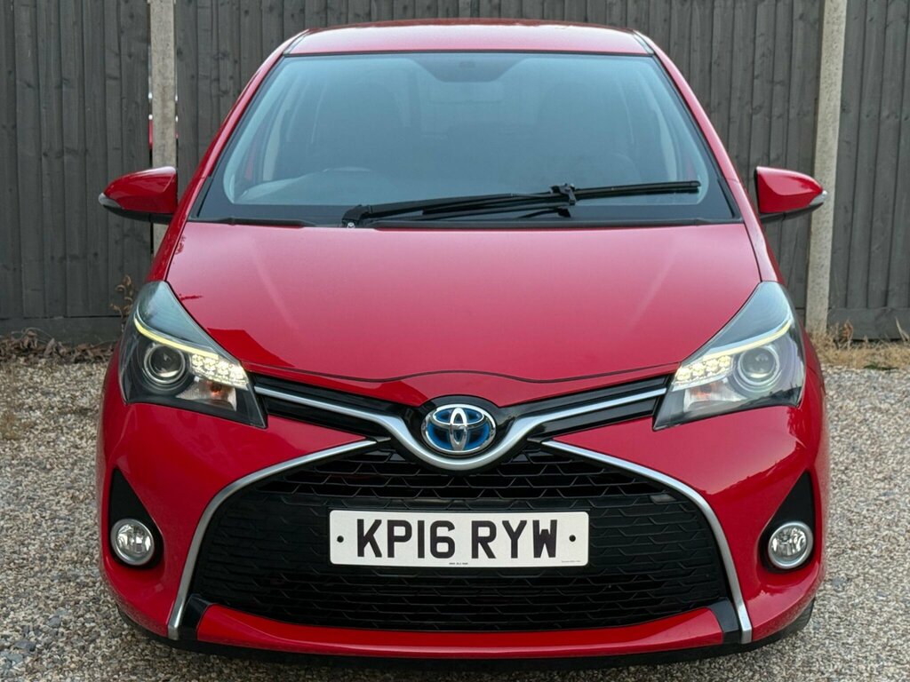 Toyota Yaris 1.5 Vvt-h Design E-cvt Euro 6 KP16RYW Red #2