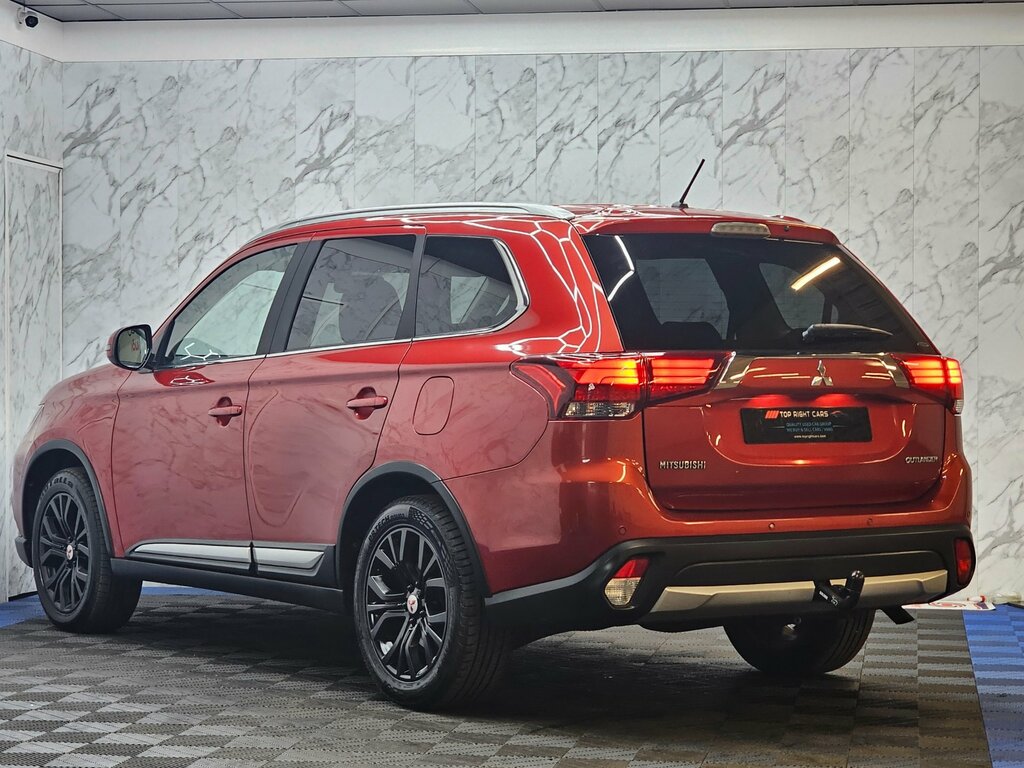 Mitsubishi Outlander 2.2 Di-d Gx3 Suv 4Wd Euro 6 Ss Red #5