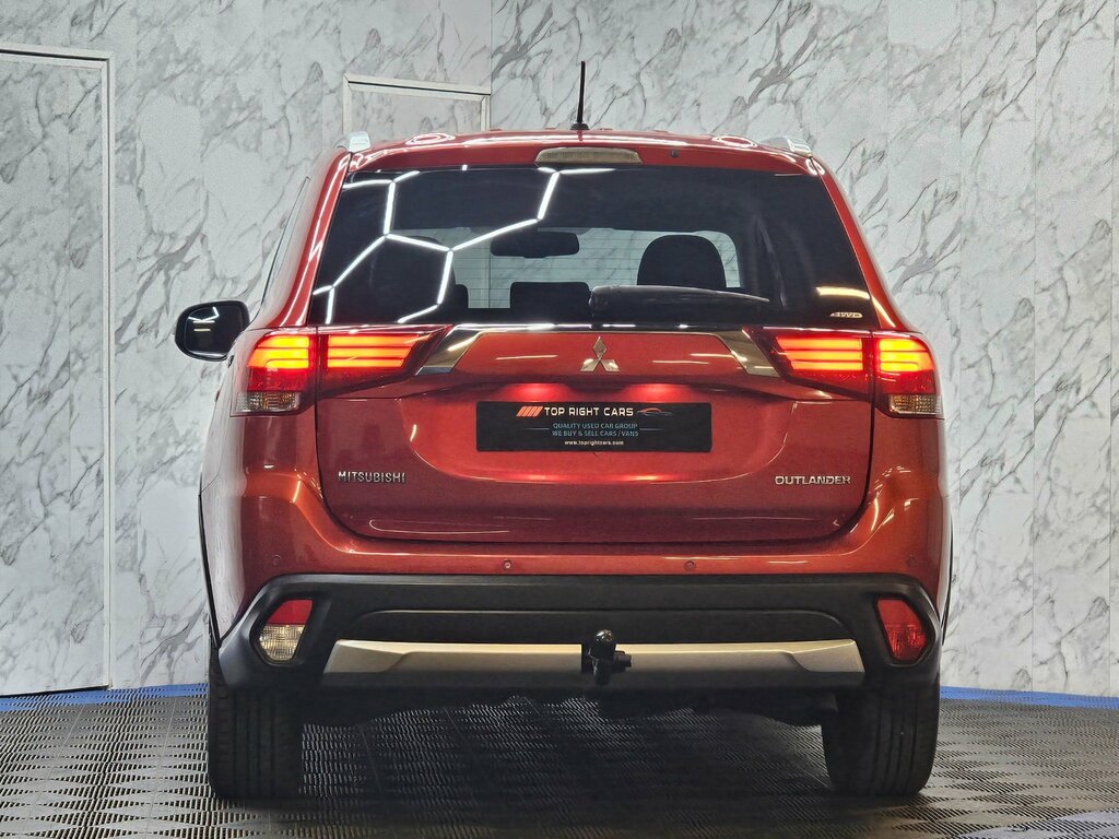 Mitsubishi Outlander 2.2 Di-d Gx3 Suv 4Wd Euro 6 Ss Red #4
