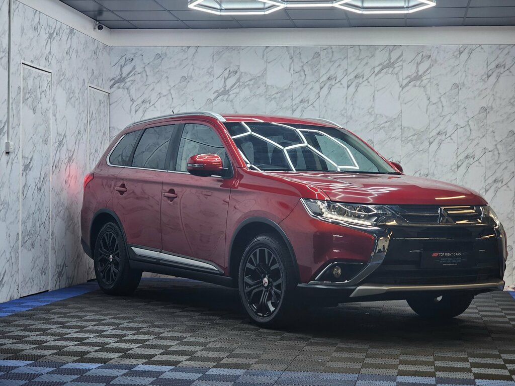 Mitsubishi Outlander 2.2 Di-d Gx3 Suv 4Wd Euro 6 Ss Red