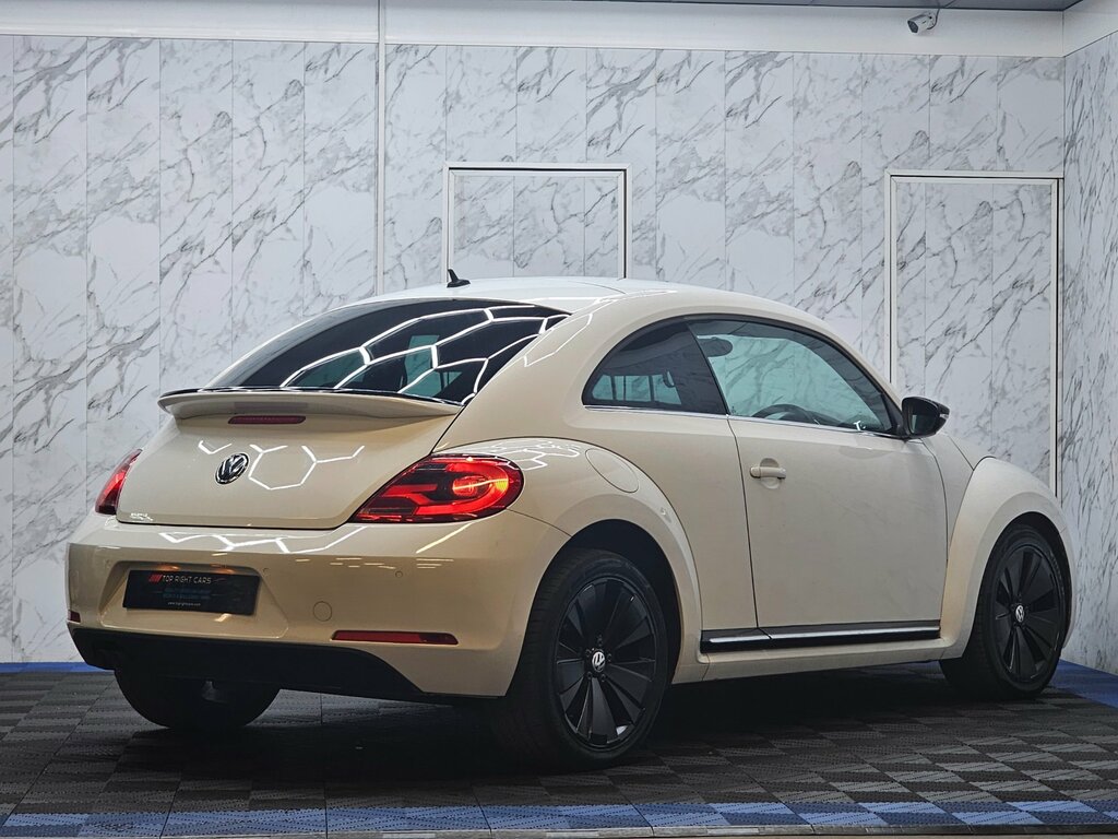 Volkswagen Beetle Sport Tdi Red #7