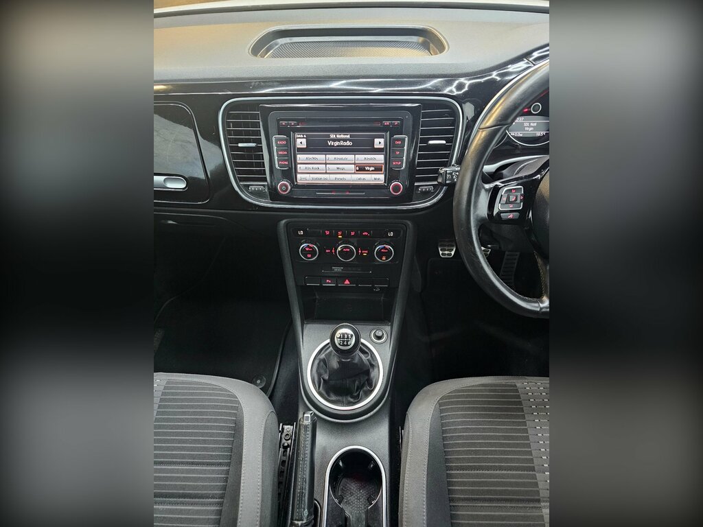 Volkswagen Beetle Sport Tdi Red #11
