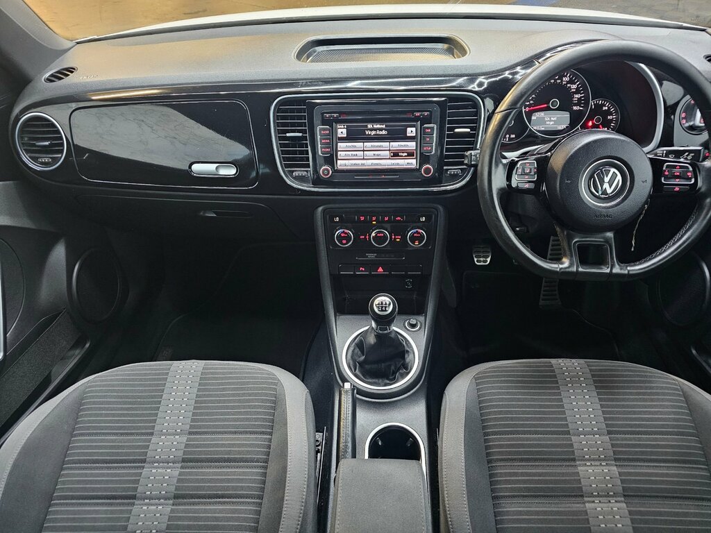 Volkswagen Beetle Sport Tdi Red #10