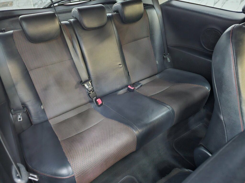 Toyota Yaris Tr Vvt-i Silver #18