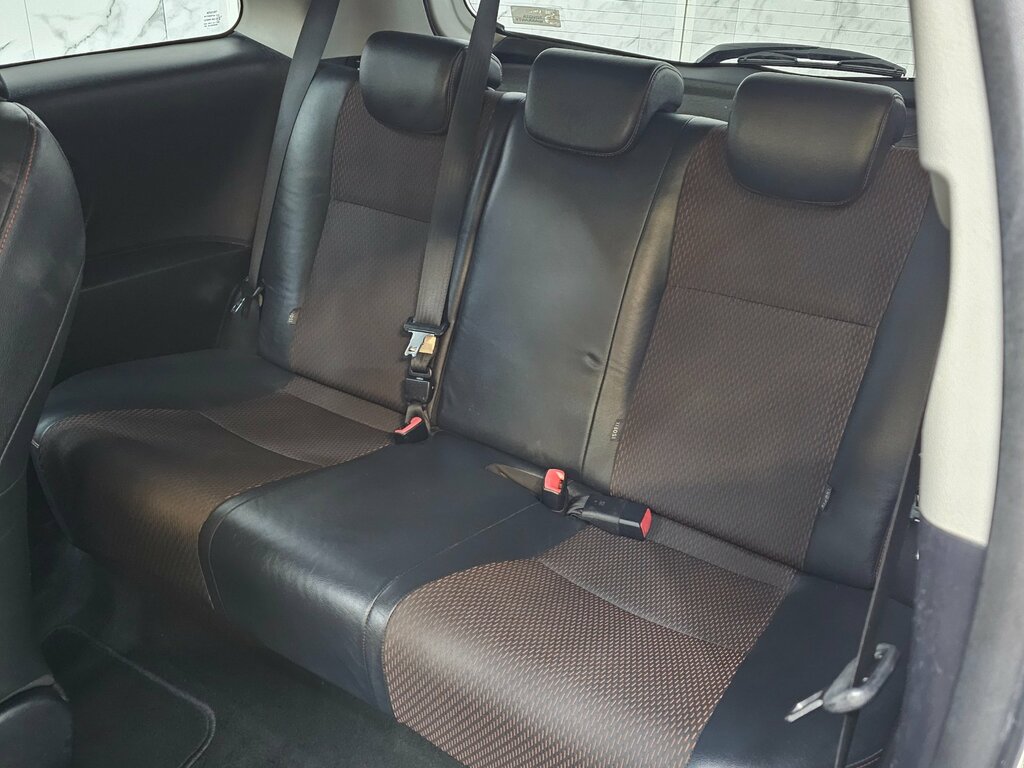 Toyota Yaris Tr Vvt-i Silver #19