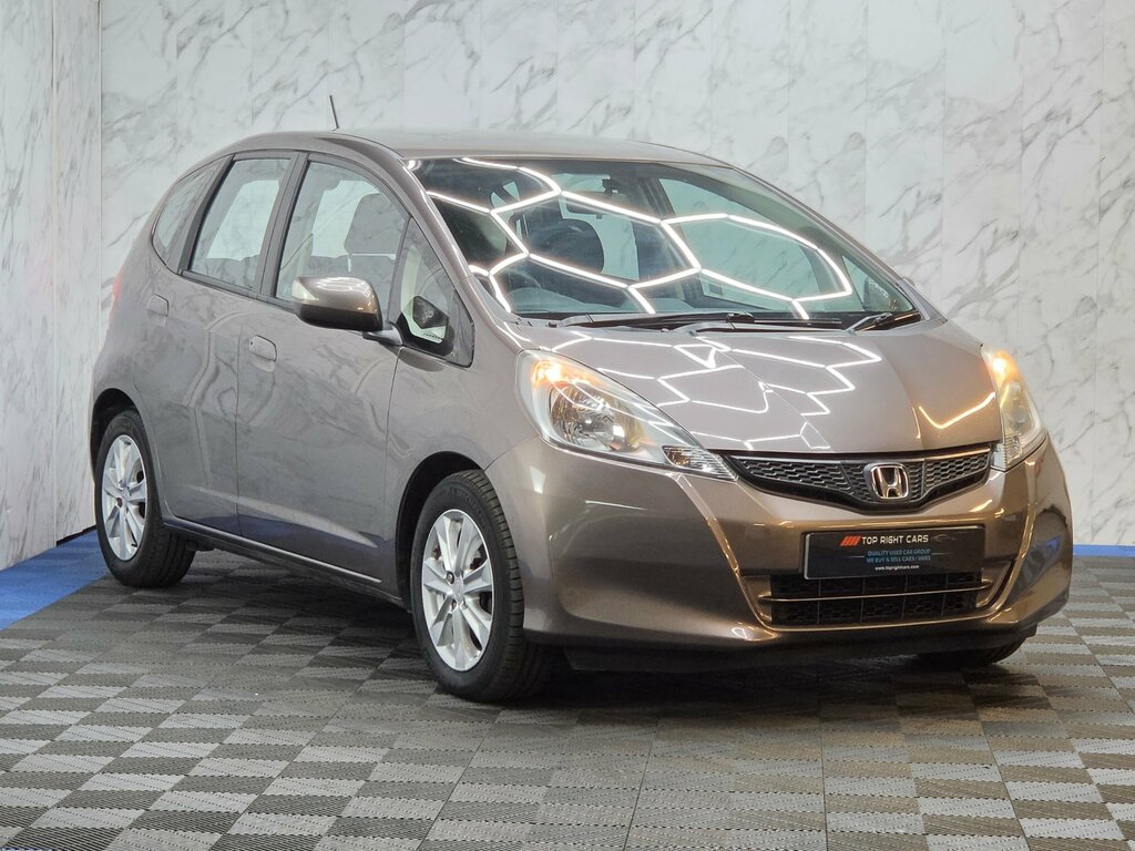 Honda Jazz 1.4 I-vtec Es Hatchback Cvt 99 Ps Ulez Petro Brown