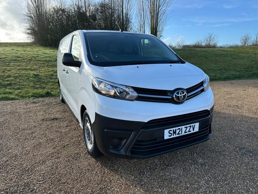 Toyota PROACE 1.5D Active Medium Panel Van Mwb Euro 6 Ss 6Dr White