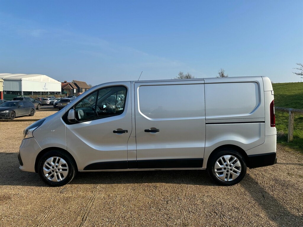 Renault Trafic 1.6 Dci Energy 27 Sport Nav Swb Standard Roof Euro YF18SZX Silver #4