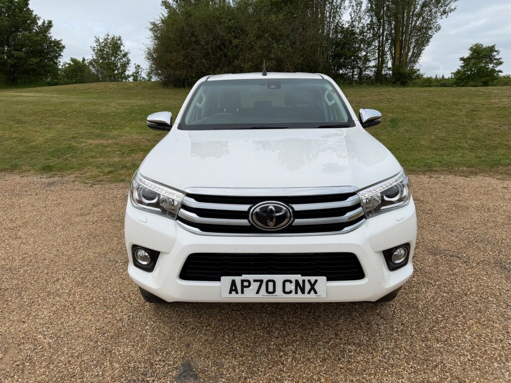 Toyota HILUX 2.4 D-4d Invincible 4Wd Euro 6 Ss White #2