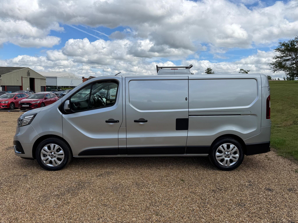 Renault Trafic 2.0 Dci Blue Ll30 Sport L2 H1 Euro 6 Ss LF22DKE Grey #4