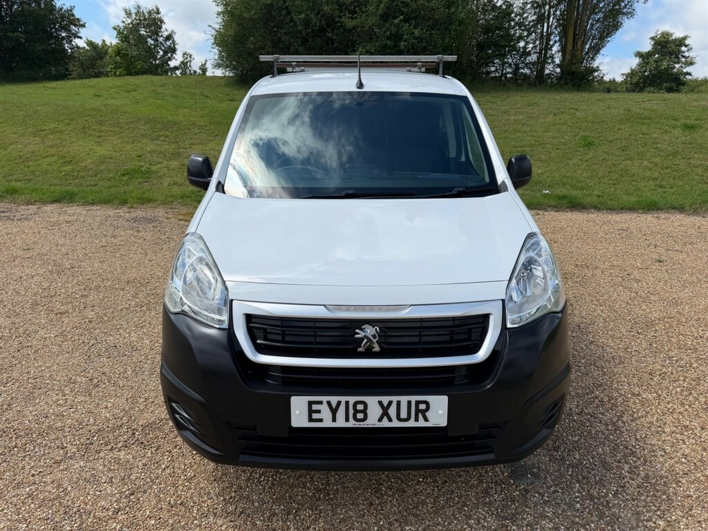 Peugeot Partner 1.6 Bluehdi 651 Professional L1 EY18XUR White #2
