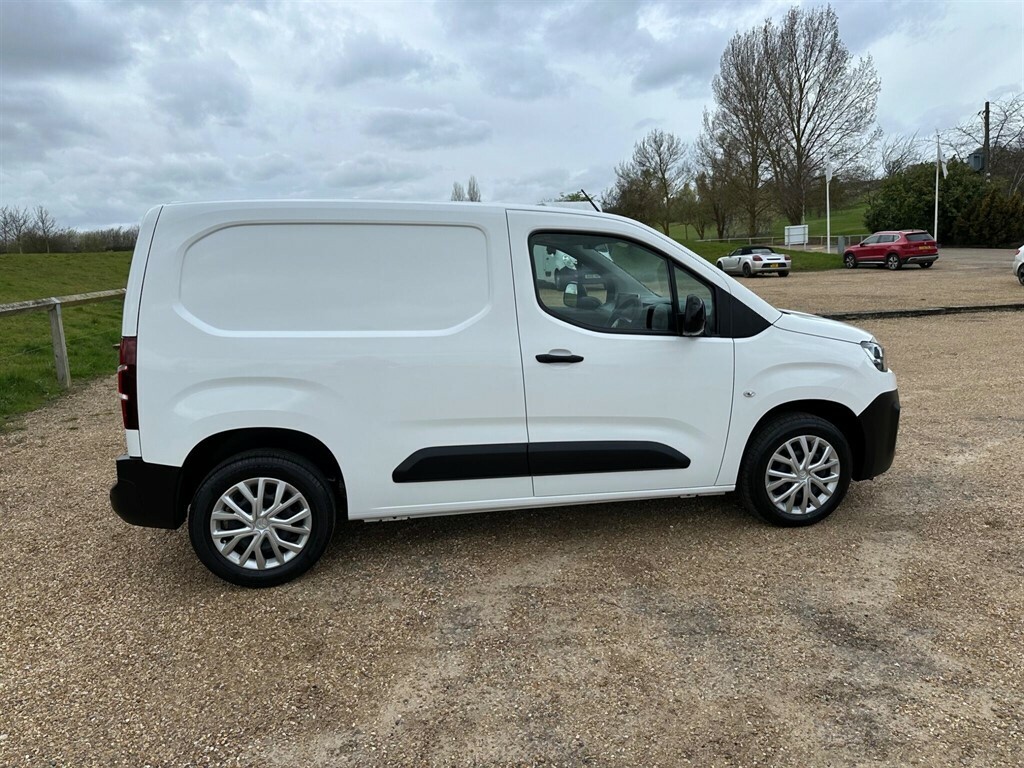 Citroen Berlingo 1.5 Bluehdi 1000Kg Driver Pro 100Ps 6 Speed White #7