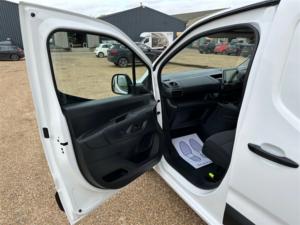 Citroen Berlingo 1.5 Bluehdi 1000Kg Driver Pro 100Ps 6 Speed White #19