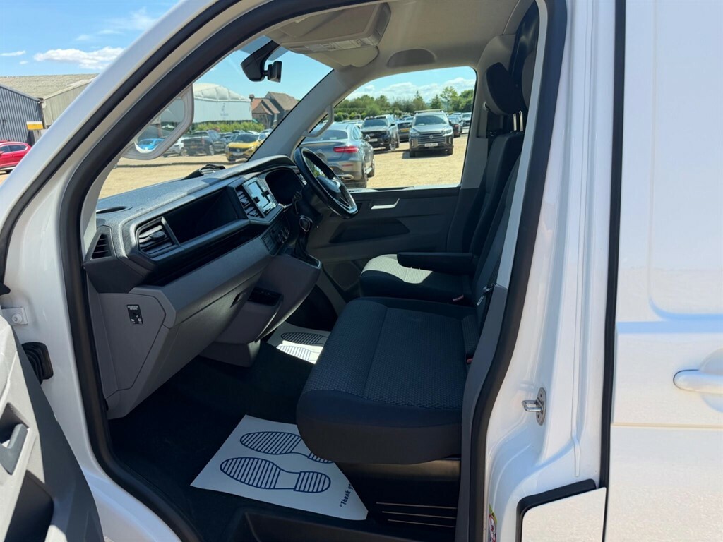 Volkswagen E-Transporter E 110 White #13