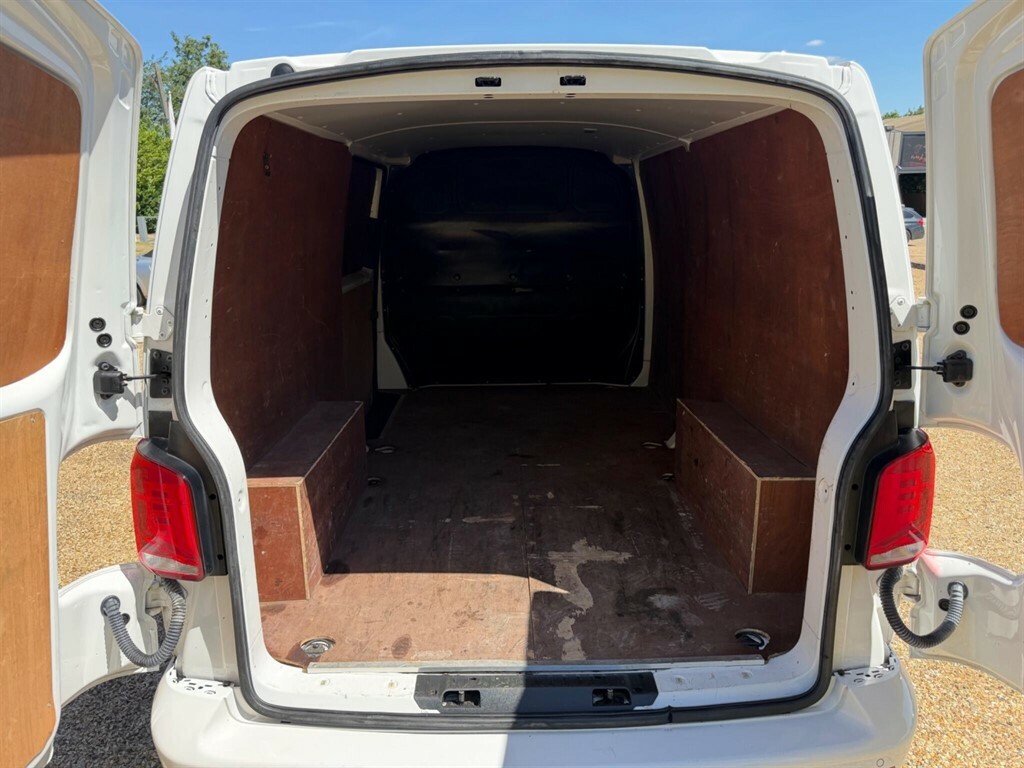 Volkswagen E-Transporter E 110 White #16