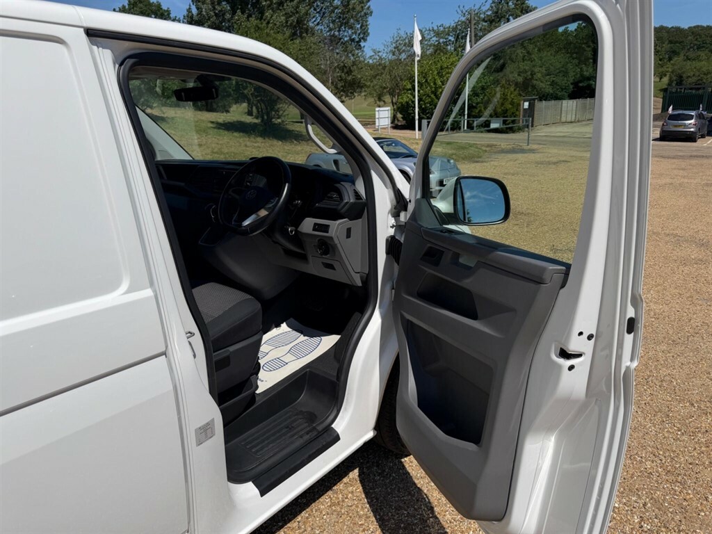 Volkswagen E-Transporter E 110 White #17