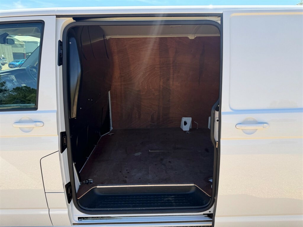 Volkswagen E-Transporter E 110 White #15