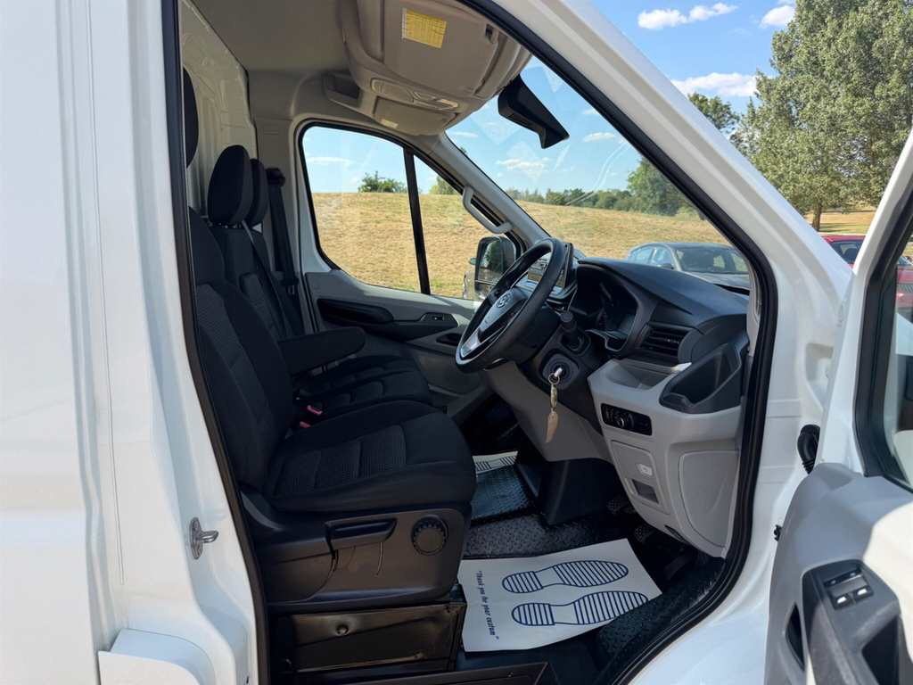 Maxus Deliver 9 150Kw High Roof Van 51.5Kwh White #9