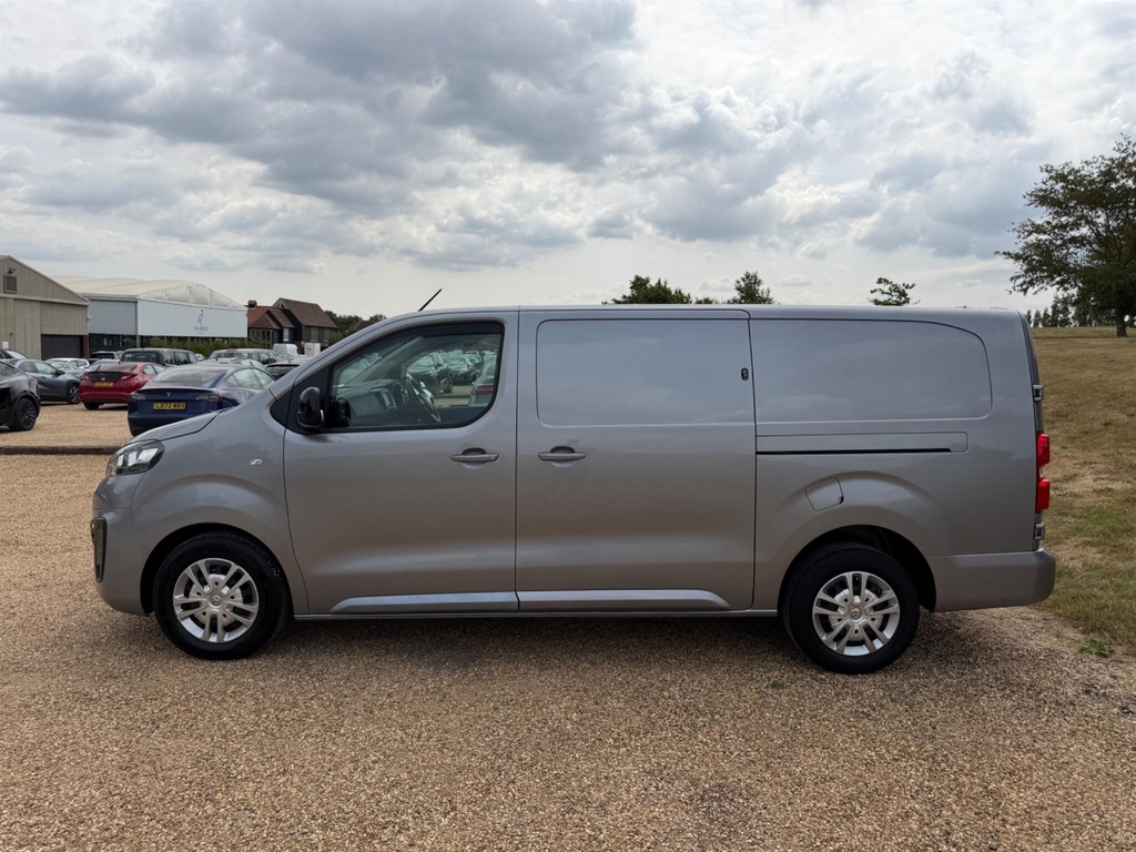 Vauxhall Vivaro 2.0 Turbo D 3100 Sportive L2 H1 Euro 6 Ss 6Dr  #4