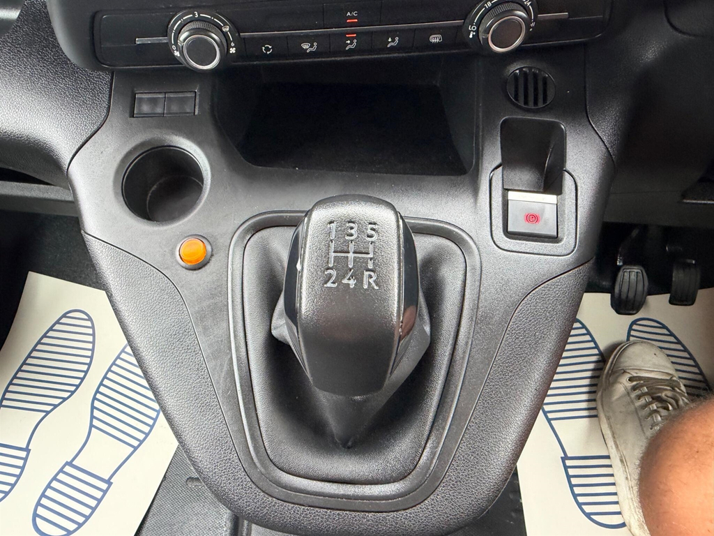 Citroen Berlingo Diesel White #10