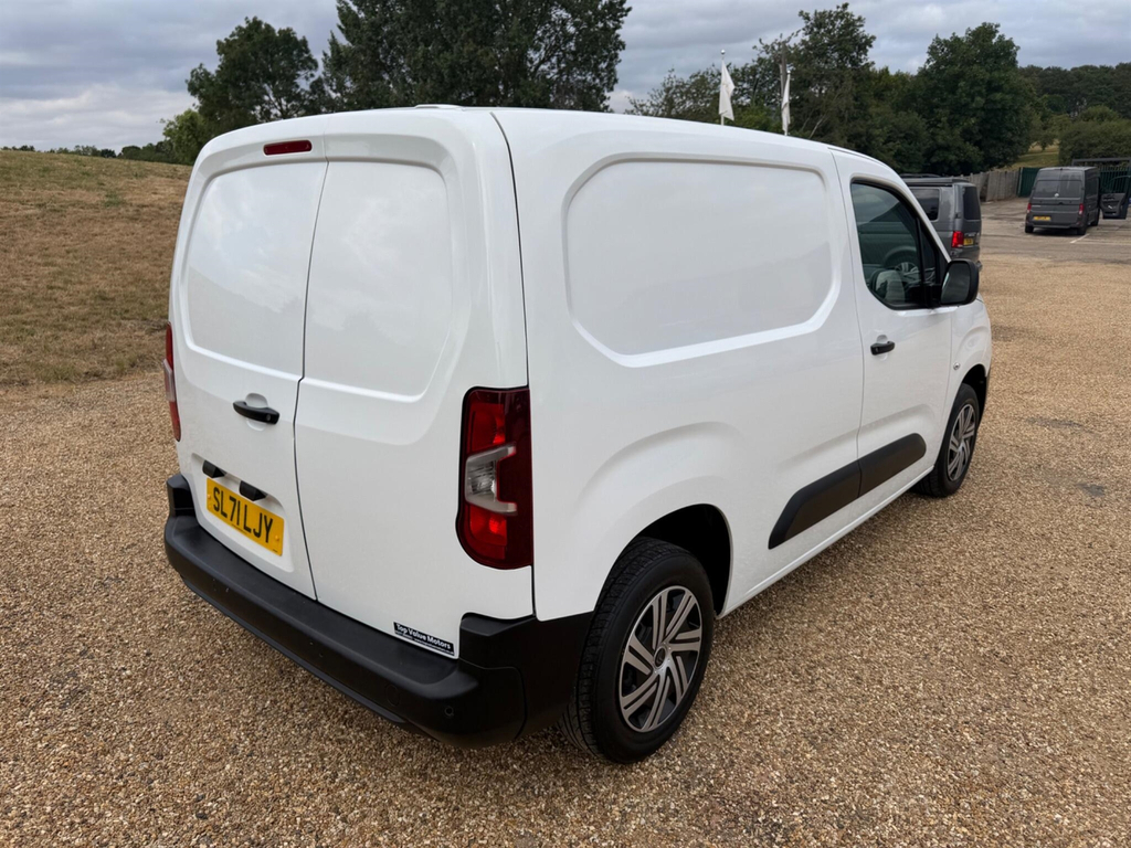 Citroen Berlingo Diesel White #8