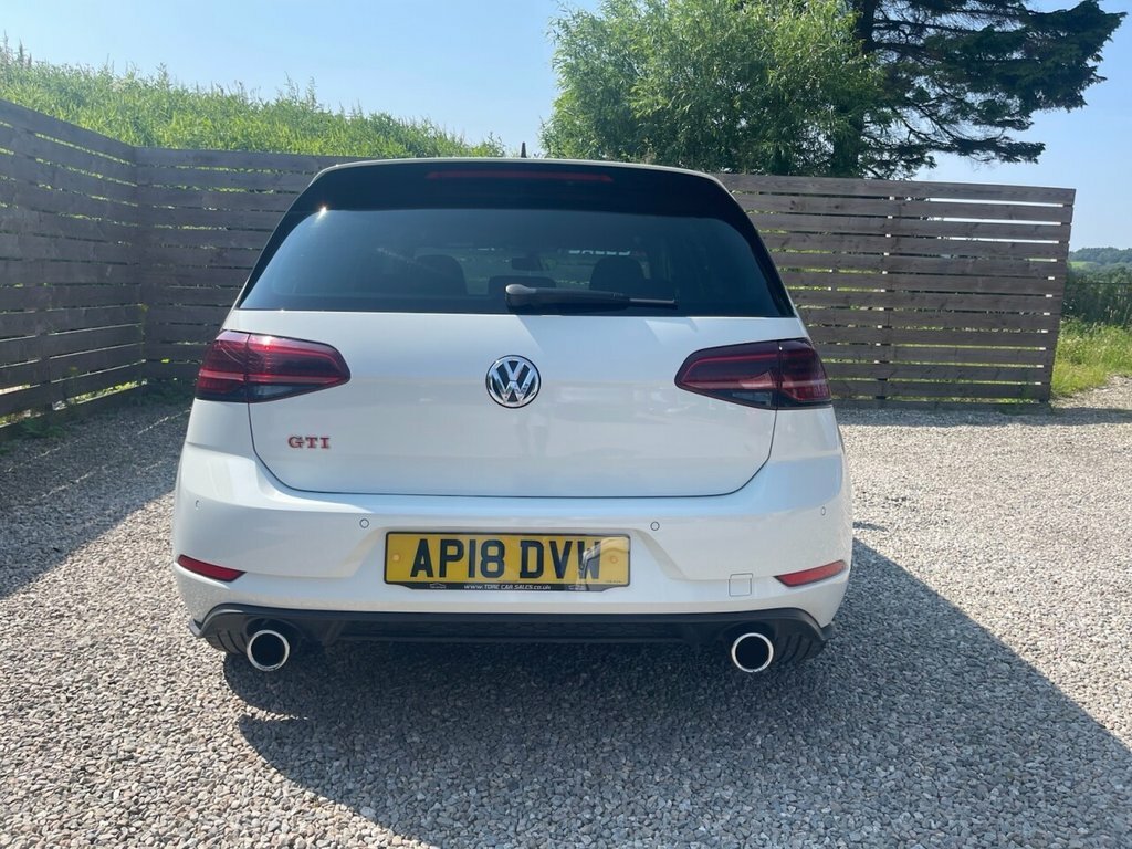 Volkswagen Golf 2L Gti Performance AP18DVW White #4