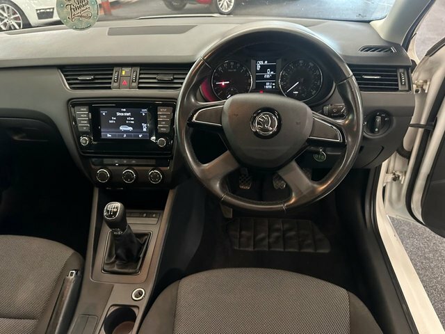 Skoda Octavia 2.0 Tdi Se Estate Dsg Euro 5 Ss 150 Grey #21