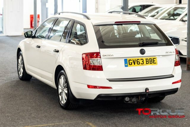 Skoda Octavia 1.6 Tdi S Estate Euro 5 S S 1 White #5