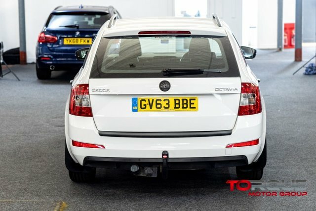 Skoda Octavia 1.6 Tdi S Estate Euro 5 S S 1 White #6